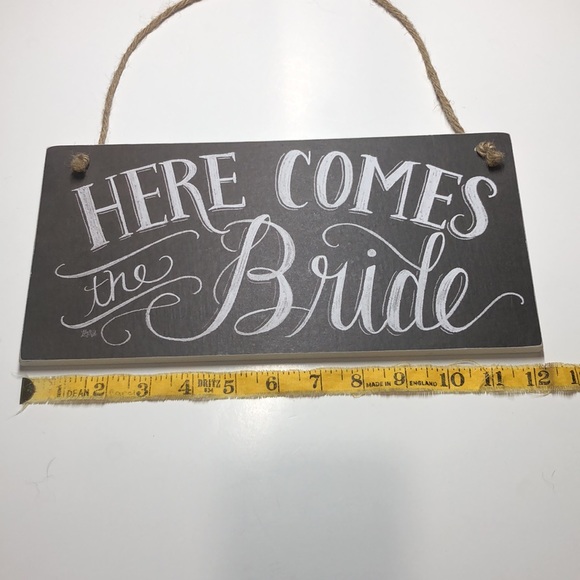 Primitives by Kathy Here Comes the Bride sign - Picture 6 of 7